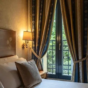 Dieci Hotel